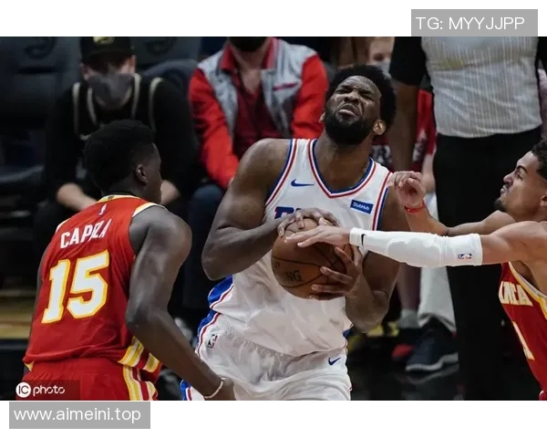 恩比德身材走样，浓眉拼尽全力：谁才是理想的首发中锋？(恩比德生涯首秀)